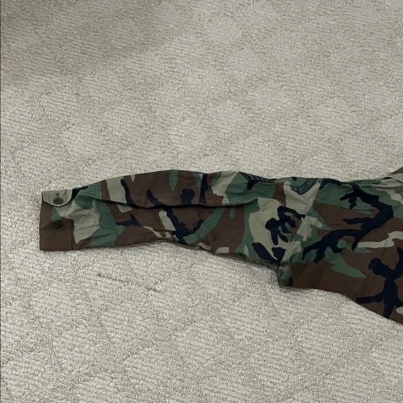 Camo Cropped Jacket - Picture 9 of 10